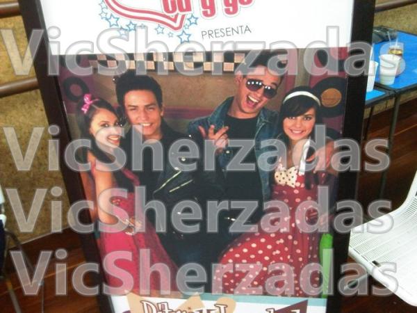 VicSherzadas's tweet photo. Primeras pruebas para #StyyUND @victordrija @sherylrubior28 @aranone @rosm18 ! http://t.co/7bzuQm15