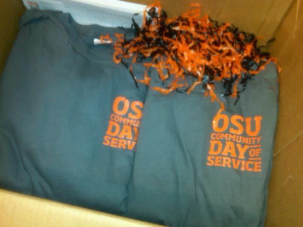 Our #OSUdayofService t-shirts made by ------> @aztecemb are #amazing! Thank you from the OSUAA! @oregonstatealum