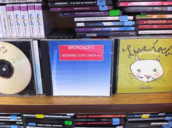 RobertSwift's tweet image. Sweet find at the second hand store #StopUsingIE