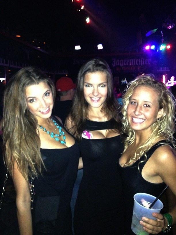 My loves @phoebemguest @Jlmcray http://t.co/5pCoh8E