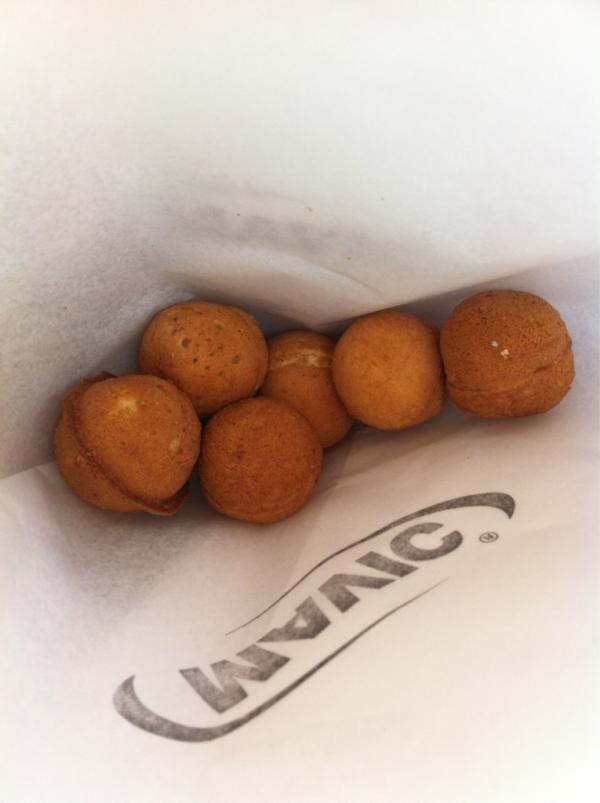 iso_co's tweet photo. マヴィックユーザーの方へ鈴鹿で鈴カステラ＆コーヒー提供ちう http://t.co/QkC4sekt
