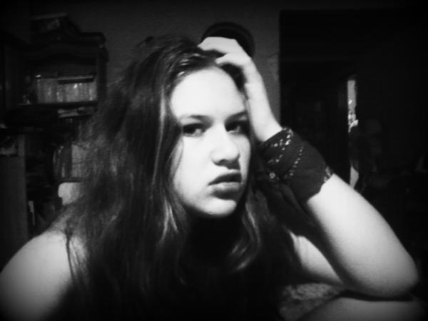 AlduJD's tweet photo. then ... I introduce myself I am aldana http://t.co/588aFWnp