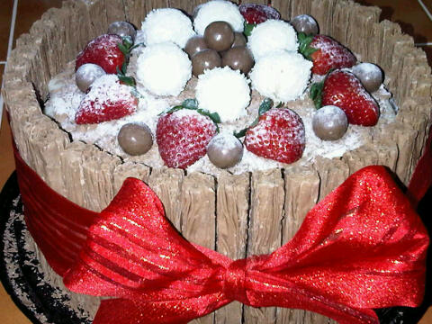 Loves_Cakes's tweet photo. @RtBah  Flake Cake ♥ A Very Special Cake ♥ http://t.co/UqmES7sB ☎ 33130588 #Bahrain