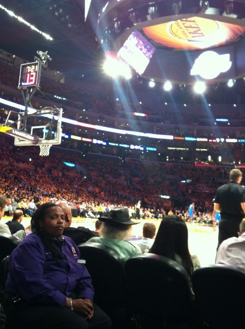 Lakers baby...We in this bitch! http://t.co/EU0JpPa4