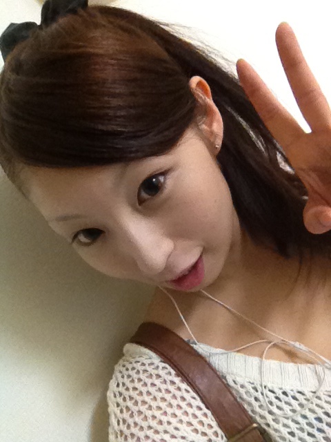 生理になると甘いものが食べたくなるよー(&acute;･_･`)ちょっとコンビニに甘いもの探しの旅に行ってきます＼(^o^)／笑 http://t.co/Gv3D2lqX