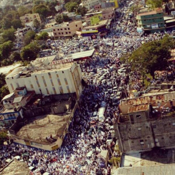JuventudSEDN's tweet photo. "@JOHANNIS28: así estuvo mi capital ayer, hablen ahora @llegopapa + @luisabinader http://t.co/i3hOyFHz"