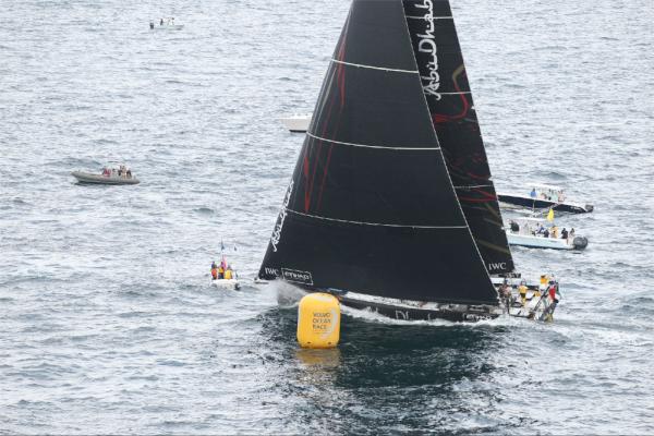 theoceanrace's tweet photo. @ADORlog cross the line in first place for the PORTMIAMI In-Port Race @downtownMIA Race Village #volvooceanrace http://t.co/ZnpThWkY