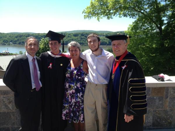 tcmassie's tweet photo. The @LShane262 Family with #Marist President Dennis Murray after Luke got his degree today. http://t.co/F56Rt8bO