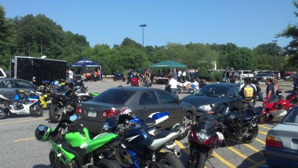 DigitalDaniels's tweet image. We out here. #twowheelNation