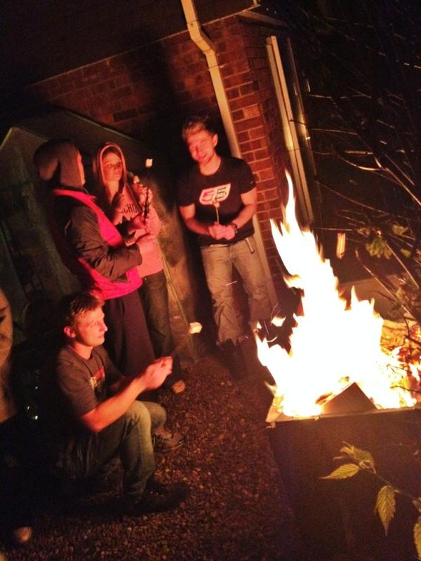 Fire n marshmallows @Sarah_Tansey @HumanTriangle @bethiaharris @ChristinaRiley7