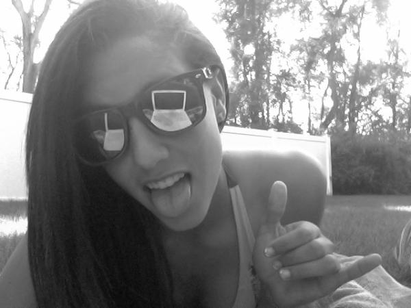 TayrossTayross's tweet image. I dont need summer to do that #StillSpring #Heythere :)