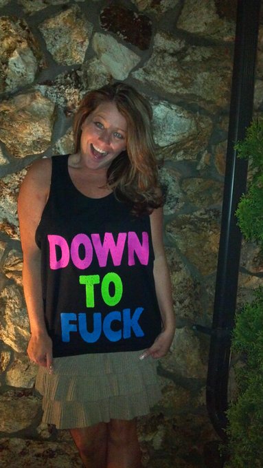 i stole this shirt off a guy in the parkin lot outside the blues club last night... lol so much fun http://t<a href="/tag/hardrockhotel"class="tags"><span>#hardrockhotel</span></a>