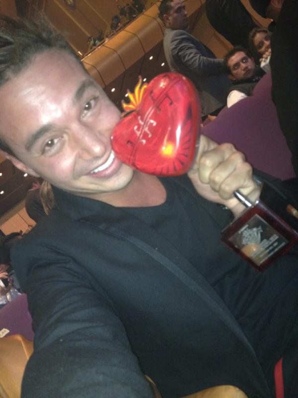 JBALVIN's tweet photo. 5 premio mejor twittero me tiembla todo!! http://t.co/wdLtw79e