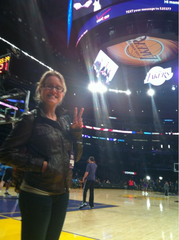 patrimoralesq's tweet image. Cómo me gustaría estar ahora mismo animando a @paugasol y a los @Lakers en el Staples... #missingLA