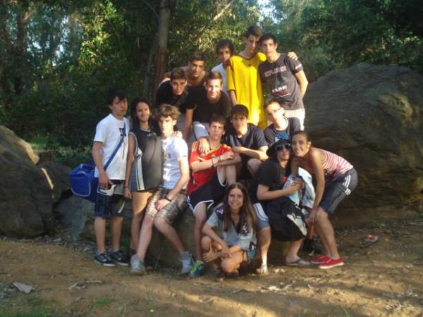 MariaAlbed01's tweet photo. #Confesión33 Me encantan las fotos improvisadas como esta, que parecemos una familia :) http://t.co/CCRZKpyC