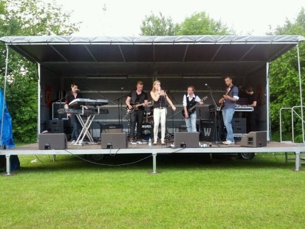 Basement_Live's tweet photo. Maashorstfair was een succes!! http://t.co/kFrHbINX