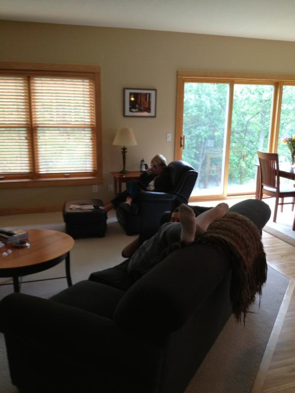 megangolden_'s tweet image. My family is so outgoing #iPadProblems