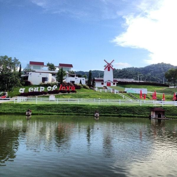 nokfreedom's tweet photo. Chill chill at khao yai 🌟🌟🌟🍃🍃 http://t.co/iNJOtu53