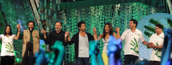 GreenathonNDTV's tweet photo. A time for all of us to take the green pledge of recycling and reusing #greenathon http://t.co/7NCK70b9