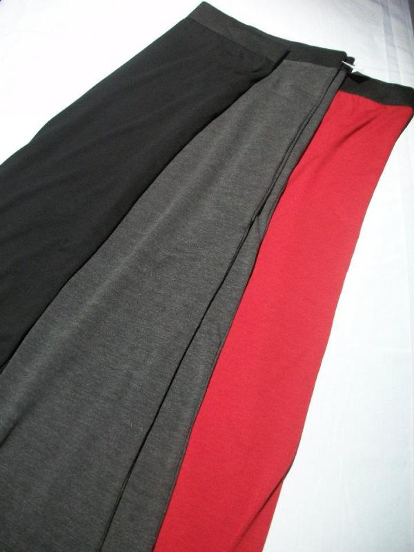 FlorenceArthaut's tweet photo. Pollera larga roja $90 http://t.co/sumLfc1r