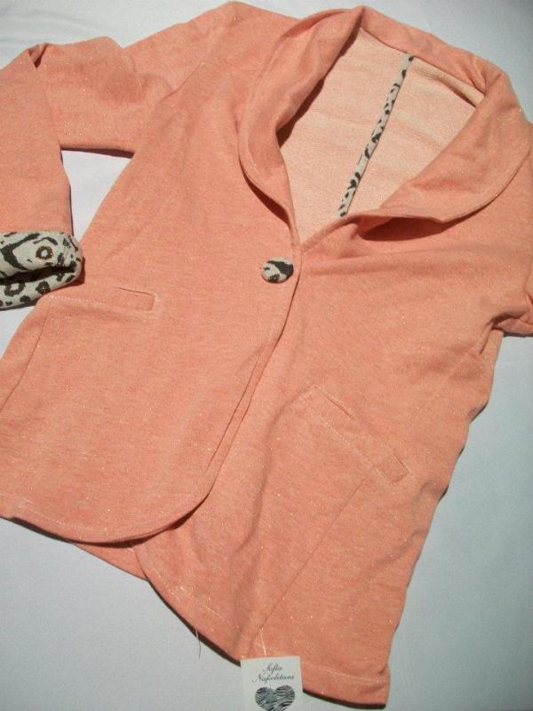 FlorenceArthaut's tweet photo. Saco con brillitos tipo blazer con detalles en puño unico! $350 http://t.co/bITf9ztU