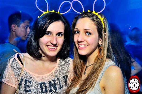 ValeriaPenati's tweet photo. @beatricecrippa siamo orribilii ahahahah <3 http://t.co/rhCuQj9C