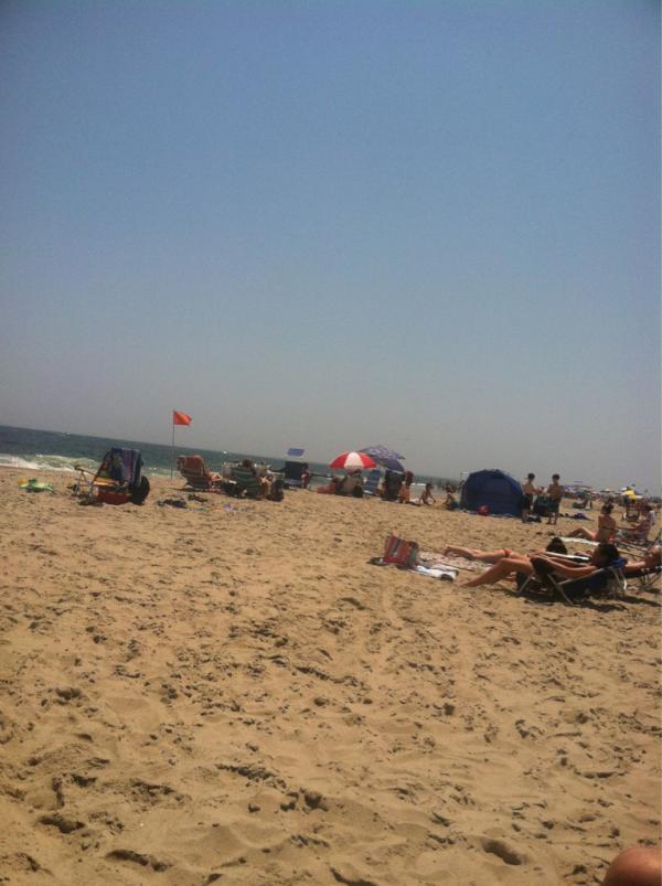 jaimee_m's tweet image. beautiful beach day #thelife #seventhreetwo