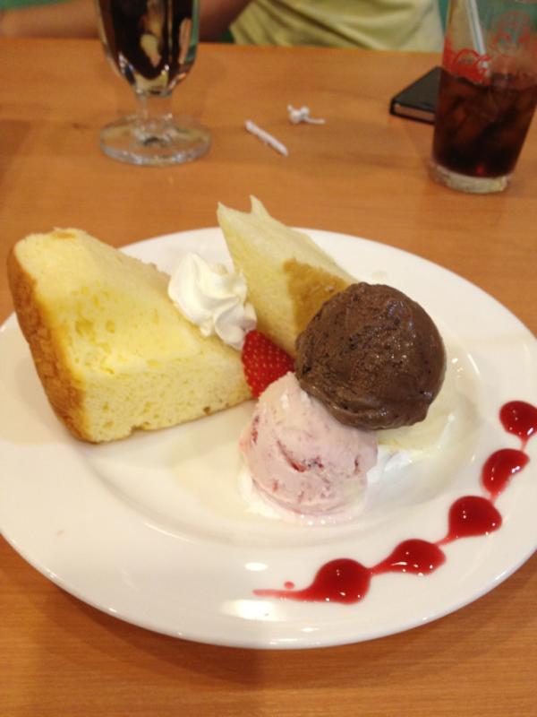 rotary_engine78's tweet photo. 不二家 http://t.co/pqZuEOCP