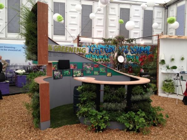 verticalgrowers's tweet photo. The finished stand... Just in time for #RHSChelsea opening http://t.co/gZq93w0u http://t.co/5k7oFtu8
