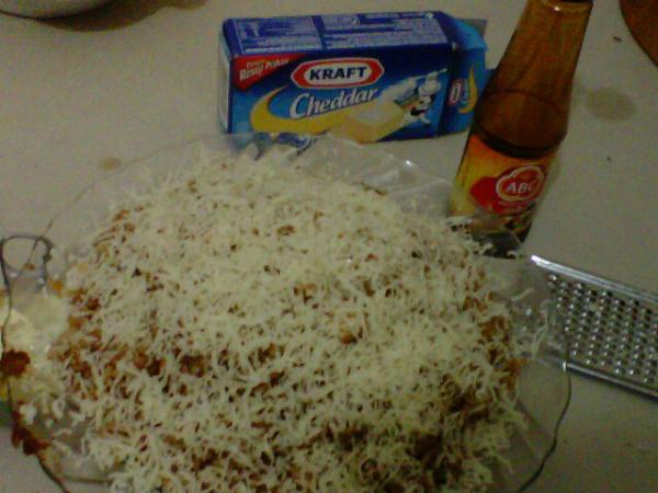 VBmumuzz's tweet photo. Keju isi nasi goreng buatan chef @vetyariii @adillasb @resa_martha dan mumus.. Hhihi (´⌣`ʃƪ) ♥ http://t.co/ZhqBvn3Q