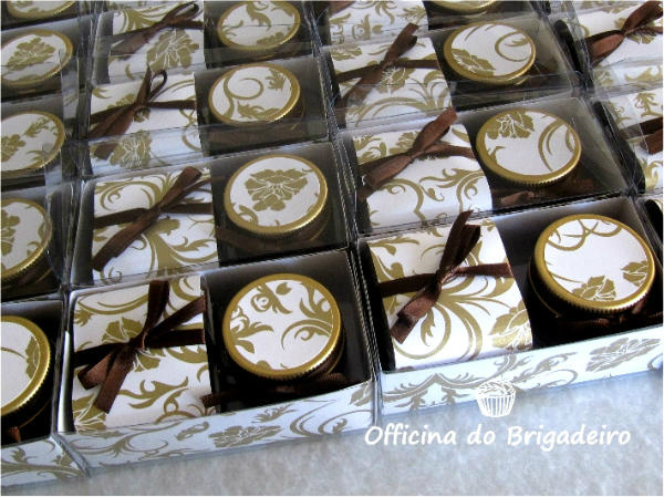 ConsulteeCompre's tweet photo. Até o final do mês das #noivas a @Of_Brigadeiro oferece descontos de 15% e parcela de 4x nas encomendas para casamento. http://t.co/2g8g0ELC