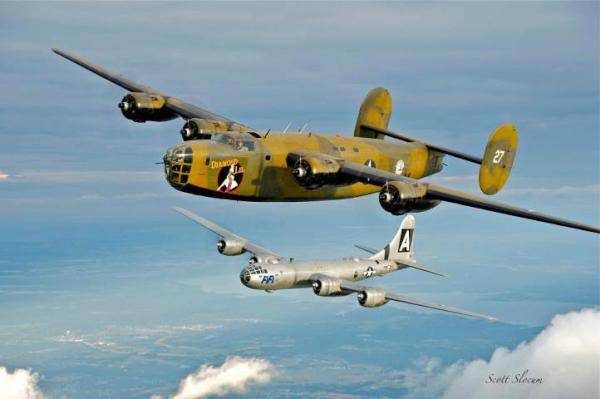 LIL and FIFI back together on tour with the Brat!