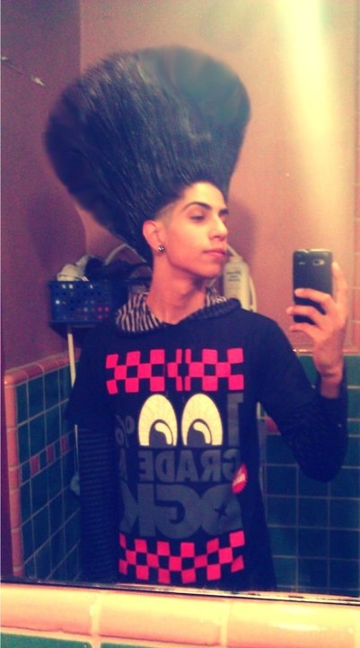 NotAWeavee's tweet image. I knew you would appreciate this @Elluhhhh 
I want this to be your next new hairstyle, please??? @NotACreek 
#WorkkIt