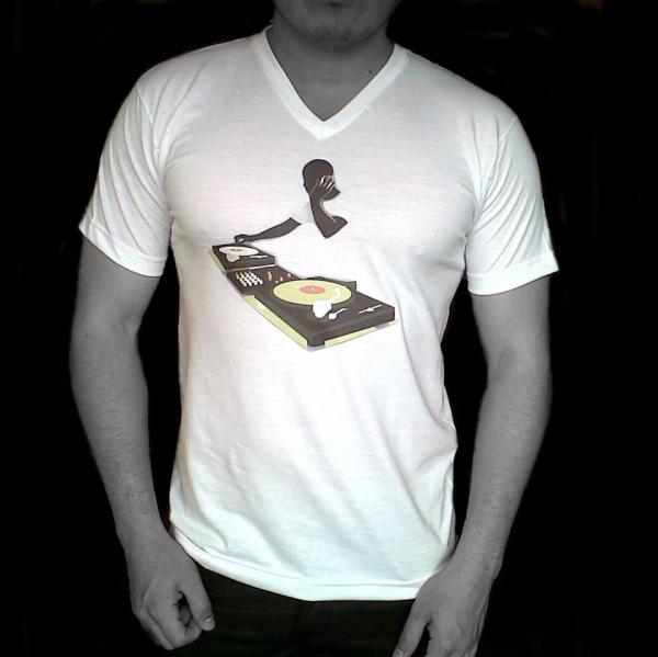 rojamorena's tweet photo. camiseta: DJ soul  $25.000 COP  deja tu inbox en https://t.co/mI5yhuk1 http://t.co/cwR2Uv0b