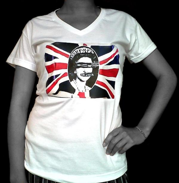 rojamorena's tweet photo. camiseta: god save the queen $25.000 COP siguenos y deja tu pedido en https://t.co/mI5yhuk1 http://t.co/JZotIlZg