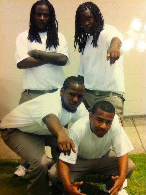 dariusking101's tweet photo. Free#muff my other half;) http://t.co/7k6hL9vA