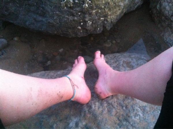 Aliciamakinson's tweet image. Porley feet 😢😢 #squelchymudsand #owchie