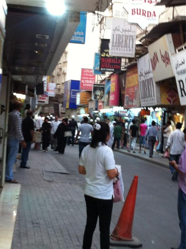 14febh_'s tweet photo. ��عد قمعنا المرتزقه تتجول في المنامه مدججه بالاسلحه #lats_march_in_manama http://t.co/378gvBxM