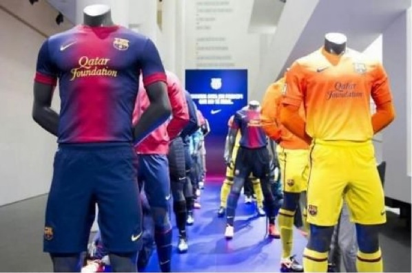 JoostLandmann's tweet image. Waaauw omg die nieuwe tenue&apos;s van barca, wooww