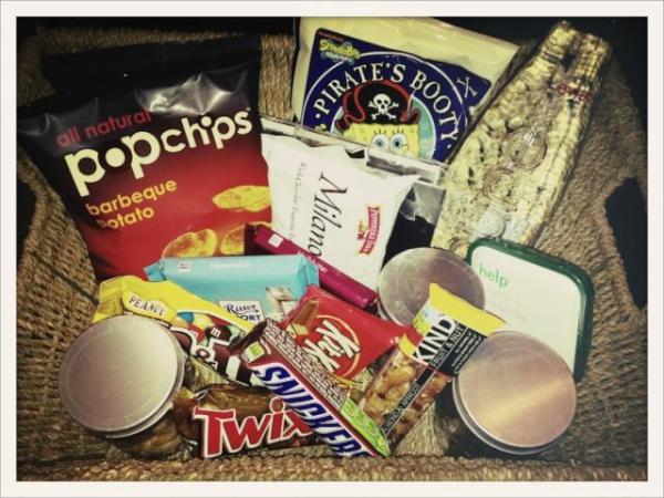 katyperry's tweet photo. Just finished rehearsals. Resisting the urge 2 stuff my face w/pizza, what's my healthier option here?! #midnitesnack http://t.co/1A1293vU