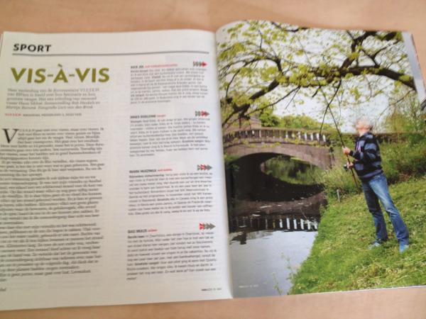 MartijnReinink's tweet photo. Hij staat er mooi in; oud-scheidsrechter @dickjol in de #Varagids #bekendevissers http://t.co/5p00fhvg