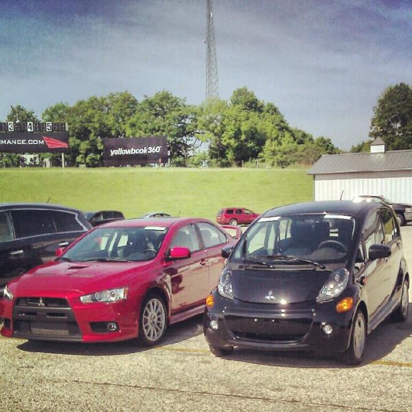 mitsucarsPR's tweet photo. Ready for some track time w/ the @mitsucars evo and street drive with the @iMitsubishi #mitsuev at #roadamerica raceway http://t.co/He48Ajfi