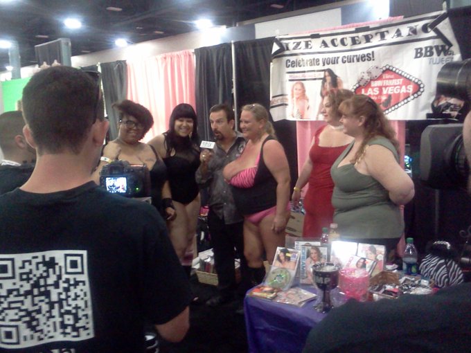 The BBW Ladies of #EXXXOTICA interviewed by @AANdotTV @platinumpuzzy1 @siennahills @gigistarrxxx @TwilightStarXXX<a href="/tag/exxxotica"class="tags">#EXXXOTICA</a><a class="tags" target="_blank" title="On Twitter" href="/?out=eyJ0eXAiOiJKV1QiLCJhbGciOiJIUzUxMiJ9.eyJpYXQiOjE3MjI5OTcwMTgsImlzcyI6InR3cG9ybnN0YXJzLmNvbSIsIm5iZiI6MTcyMjk5NzAxOCwiZXhwIjoxNzU0NTMzMDE4LCJyZWRpcmVjdF91cmwiOiJodHRwczovL3R3aXR0ZXIuY29tL0FBTmRvdFRWIn0.J3kZbmIrPr27kSlkaiTJVTzmL3s0WtkLyK1cPT3WRq5u35dvLRImiRPxhNy35YlpvUclzQ0G0K59bXg7PT_CDw">@AANdotTV</a>