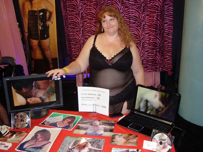 At my table #EXXXOTICA , loads of goodies for sale. A break in the crowd means breath... LOL http://t<a href="/tag/exxxotica"class="tags">#EXXXOTICA</a>
