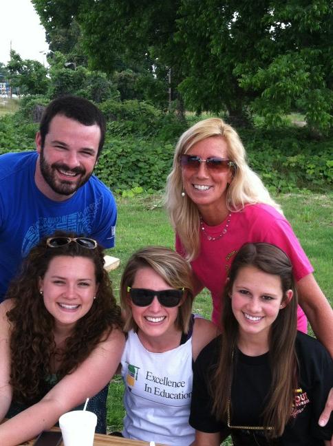 Learning to tweet with our new friends!!@lsfrye <a href="/the_fords/">Jake & Katie</a>