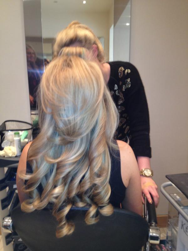 StyleLounge_AE's tweet photo. We are known for our spectacular bouncy #CurlyBlowdrys book yours in with one of our very talented stylists http://t.co/4N1NTYUV