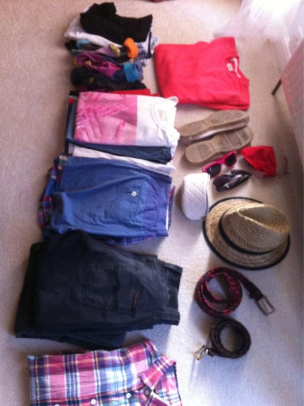 olipointer's tweet image. @Brownbridge Theres a lot of pink coming to Vegas #warning #halfpacked