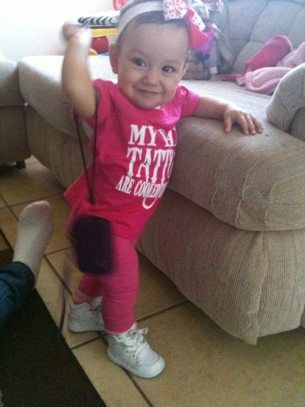 Haannah22's tweet photo. Adrianna will be walking in no time! http://t.co/lxvNmnnv