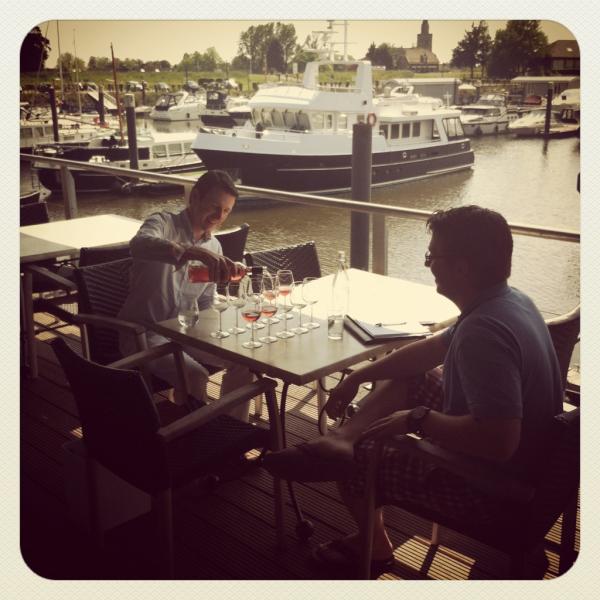 Ook dit noemen ze werken, nog net geen #bunkerbord erbij!!!!!