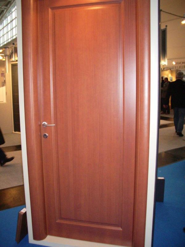AlvifustaSL's tweet photo. Puerta de madera maciza http://t.co/URYE34gn